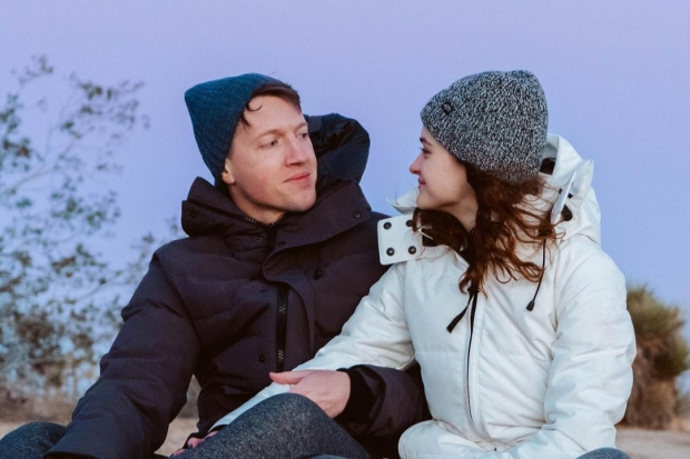 Joey King dan Steven Piet