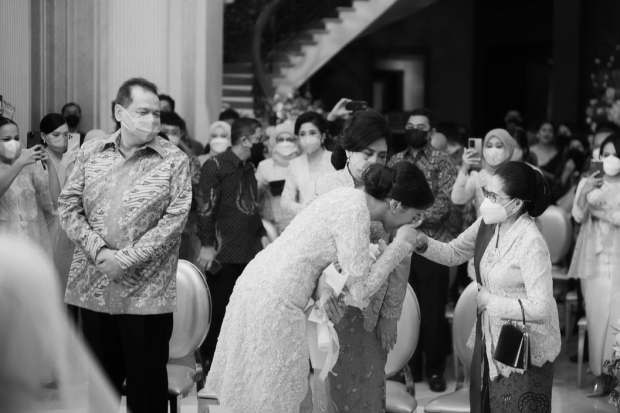 Acara lamaran Putri Tanjung dan Guinandra Jatikusumo