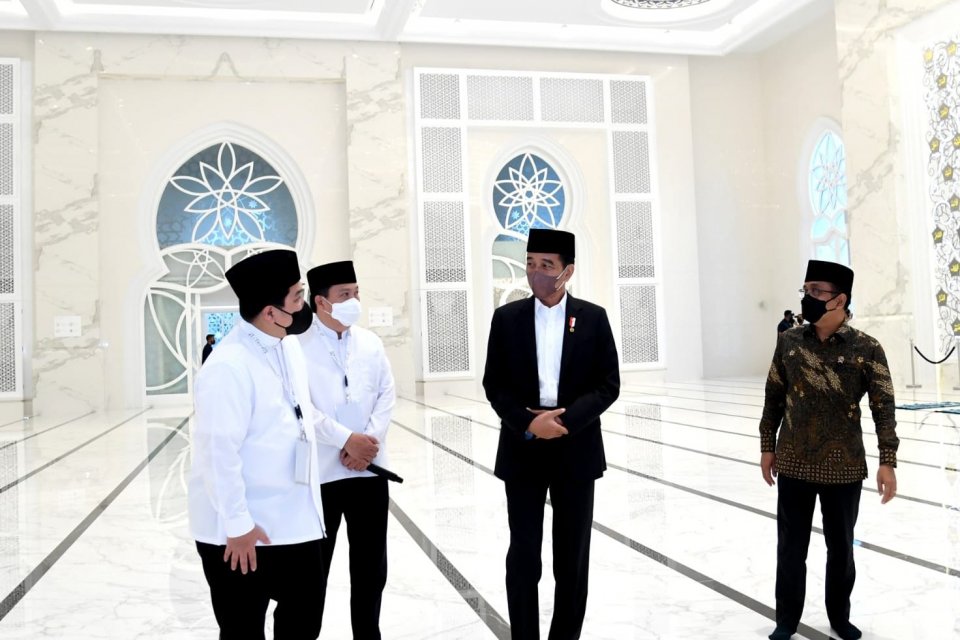 Presiden Jokowi, Masjid At-Thohir, Depok, jokowi, erick thohir, boy thohir