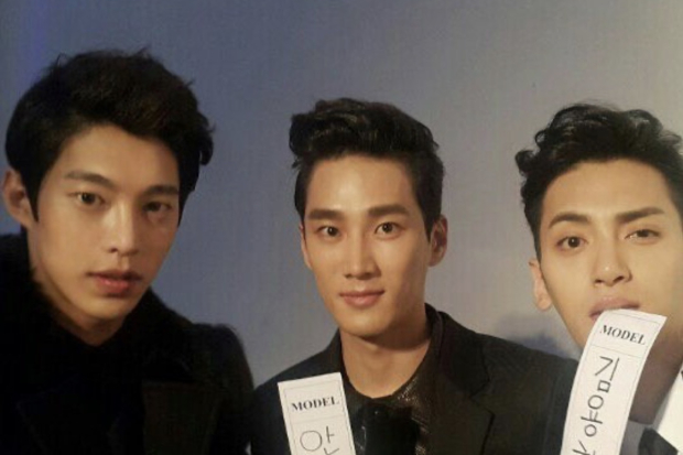 Song Won Seok (kiri) dan Ahn Bo Hyun (tengah)