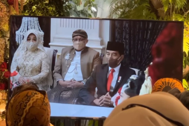 Presiden Jokowi di akad pernikahan Putri Tanjung