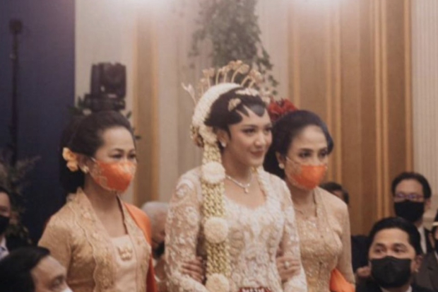 Akad pernikahan Putri Tanjung