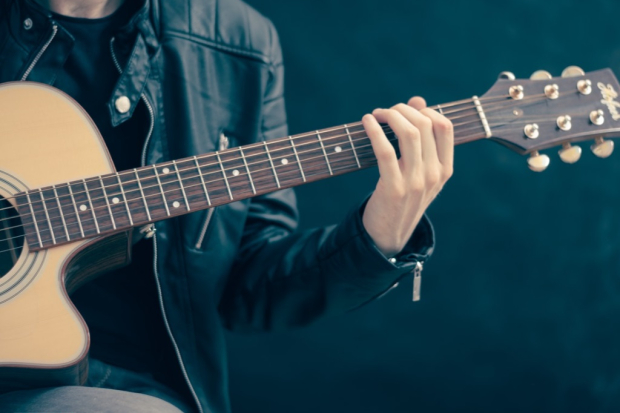 Lirik Lagu Tongkrongan Kami Sopan