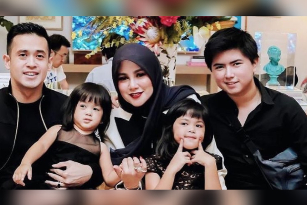 Keluarga Olla Ramlan