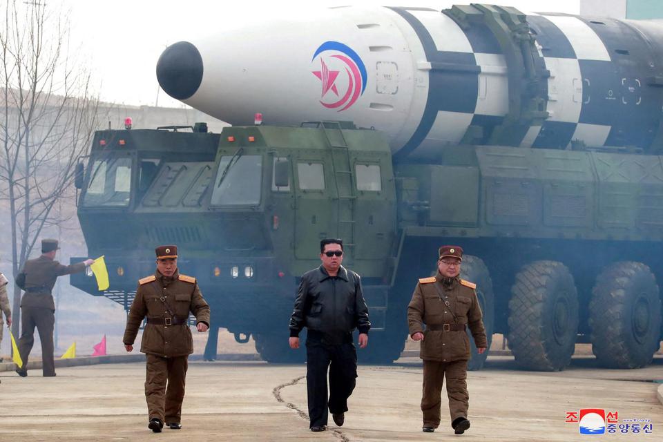 Korea Utara, Korea Selatan, perang, politik, diplomasi