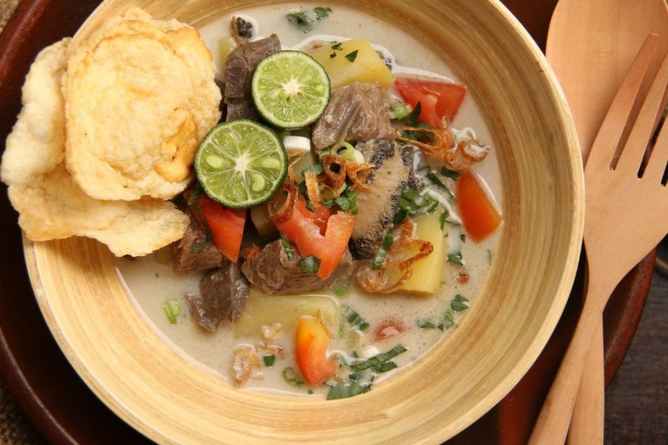 Ilustrasi. Makanan khas Betawi, Soto Betawi.