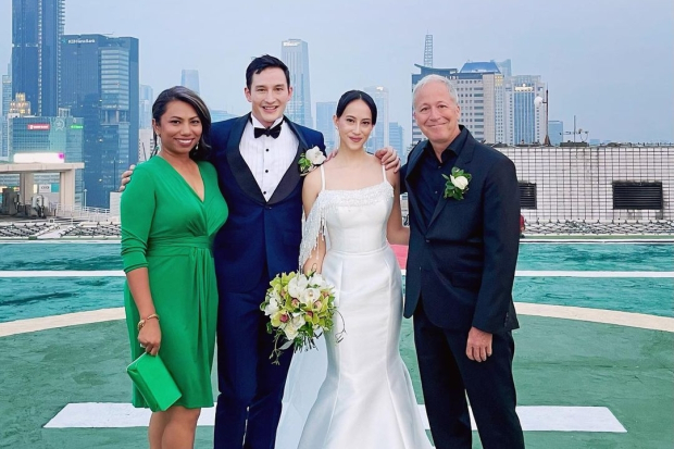 Mike Lewis dan Janisaa Pradja