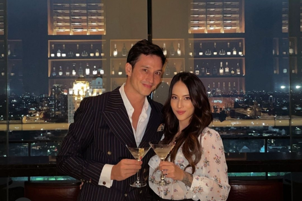 Mike Lewis dan Janisaa Pradja