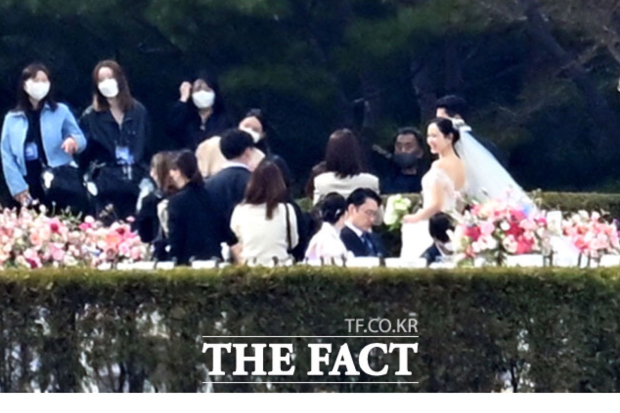 Foto pernikahan Hyun Bin dan Son Ye Jin