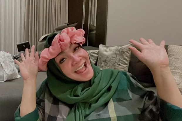 Ibu Nagita Slavina Cerai