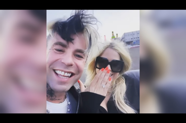 Avril Lavigne dan Mod Sun