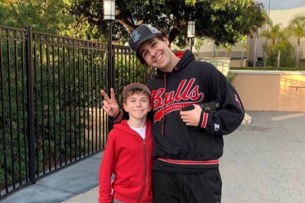 Walker Scobell dan David Dobrik