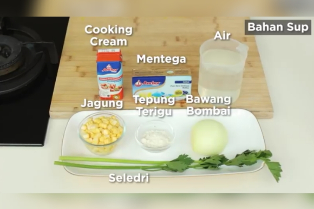 Resep sup krim ayam jagung ala Chef Devina Hermawan