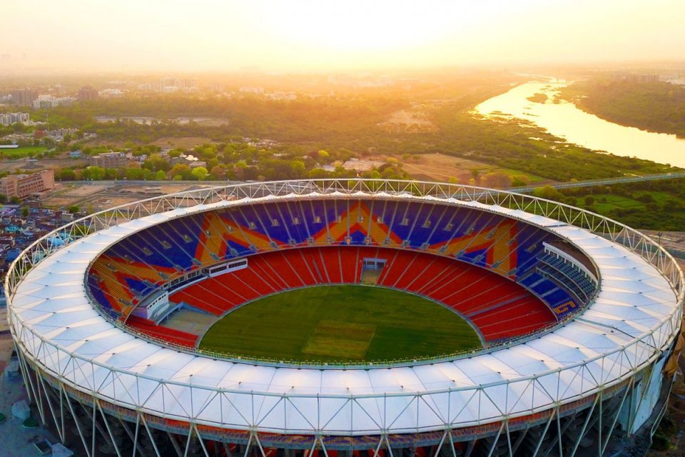 Narendra Modi Stadium, stadion terbesar di dunia yang terletak di Ahmedabad, India