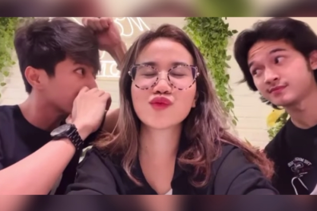 Mayang dan pemain film Leak Kajeng Kliwon