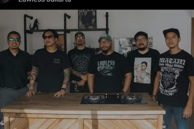 Arian Seringai dan Gofar Hilman