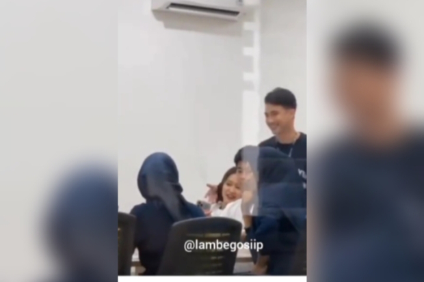 Video Chika Chandrika dan Rico Valentino