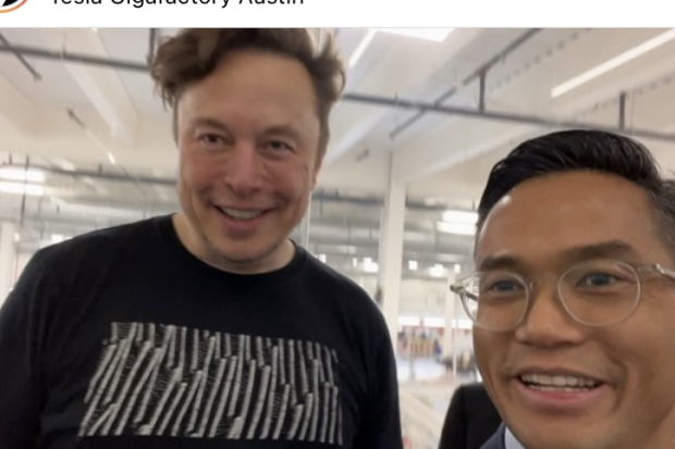 Elon Musk selfie