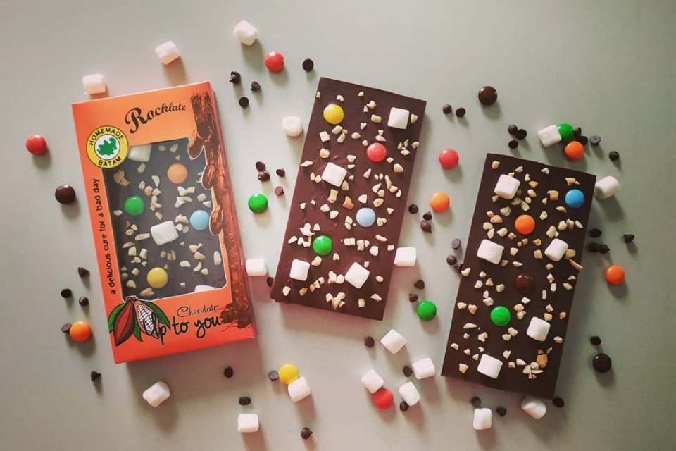 Cokelat Rocklate salah satu oleh oleh khas Batam yang populer