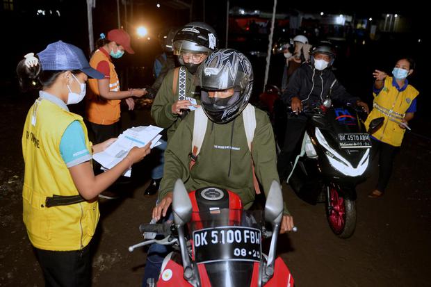 PEMERIKSAAN SERTIFIKAT VAKSINASI COVID-19 PEMUDIK