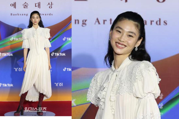 Jung Ho Yeon di Baeksang Arts Awards 2022