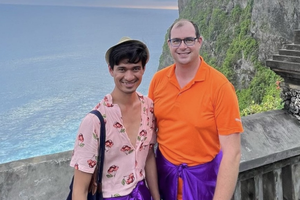 Ragil Mahardika fan Frederik Vollert