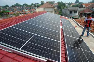 PEMANFAATAN ENERGI LISTRIK TENAGA SURYA UNTUK UMKM