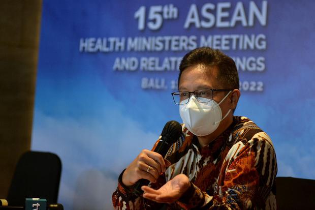 Menteri Kesehatan Budi Gunadi Sadikin memberikan keterangan pers disela-sela kegiatan the 15th ASEAN Health Ministers Meeting di Nusa Dua, Badung, Bali, Sabtu (14/5/2022). Pertemuan Menteri Kesehatan se-ASEAN tersebut membahas sejumlah isu kesehatan seper