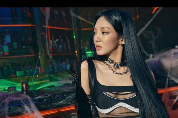 Lirik Lagu DEEP - HYO