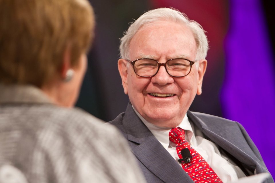 Wejangan Investasi Warren Buffett Saat Pasar Saham Dilanda Turbulensi