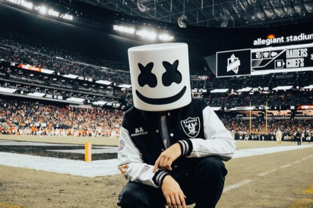 9 Fakta DJ Marshmello, Wajah Asli Tanpa Topeng Viral - Hits Katadata.co.id