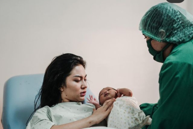 Adegan di Sayap-Sayap Patah