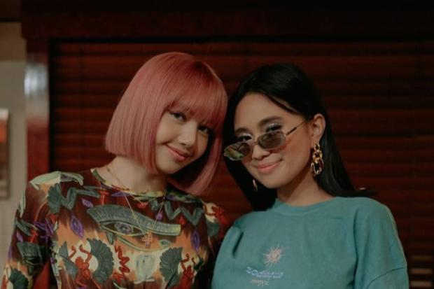 NIKI dan Lisa BLACKPINK
