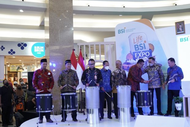 BSI Gelar Pameran Life with BSI Expo di Surabaya