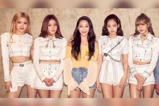 Lee Joo Young bersama Blackpink