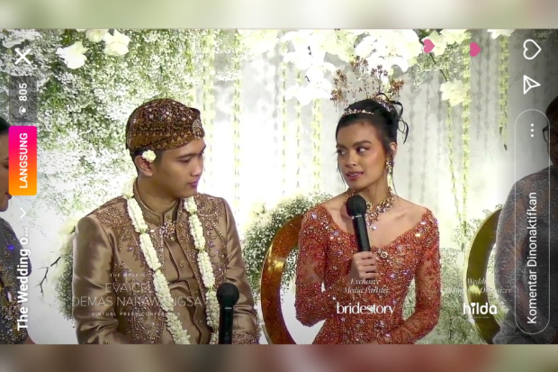 Cerita di balik pernikahan Eva Celia dan Demas Narawangsa