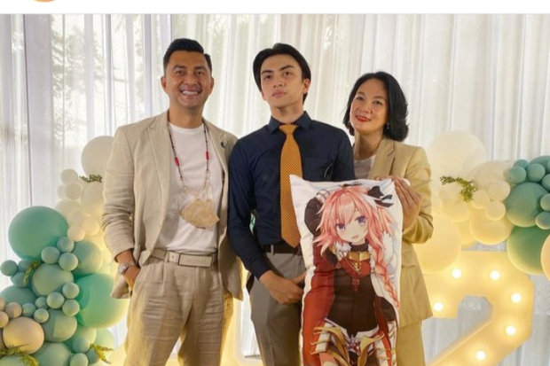 Momen Wisuda Arka Setya Andipa Asmara