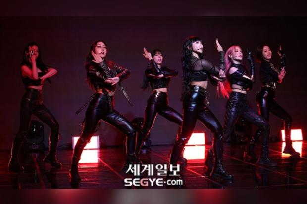 Dita Karang di Showcase DOOMCHITA - Secret Number