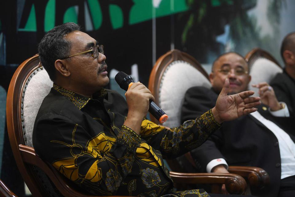 Wakil Ketua Umum PKB Jazilul Fawaid (kiri) di Kompleks Parlemen, Senayan, Jakarta, Kamis (9/6/2022). 