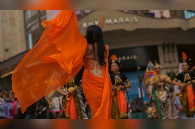 Anggun C. Sasmi di Paris