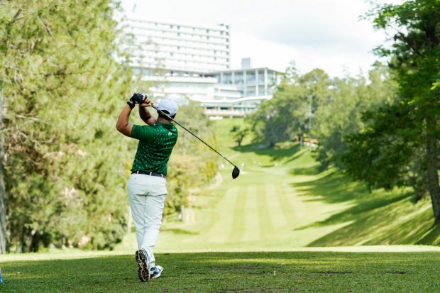 Swiss-Belresort Dago Heritage memiliki padang golf tertua di Indonesia. Hotel bintang empat di Bandung itu kini menawarkan Paket Stay & Swing untuk para pencinta golf.