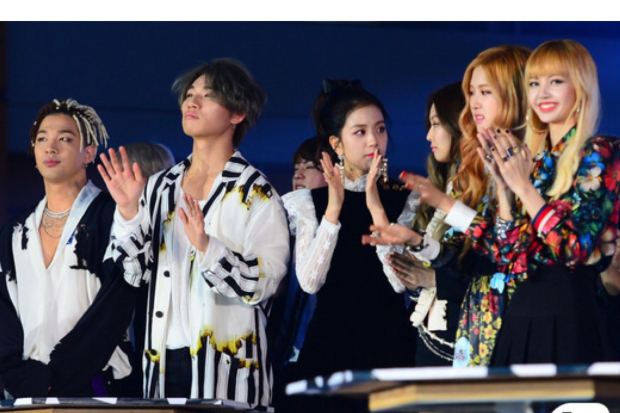 Para member BIGBANG dan Blackpink di acara yang sama