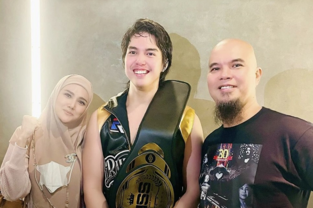 El Rumi bersama Ahmad Dhani dan Mulan Jameela