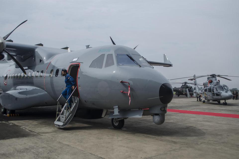 PT Dirgantara Indonesia, pesawat, CN235