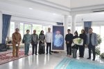 Pengusaha nasional dan pendiri CT Corp, Chairul Tanjung bertakziah ke Gedung Pakuan Bandung