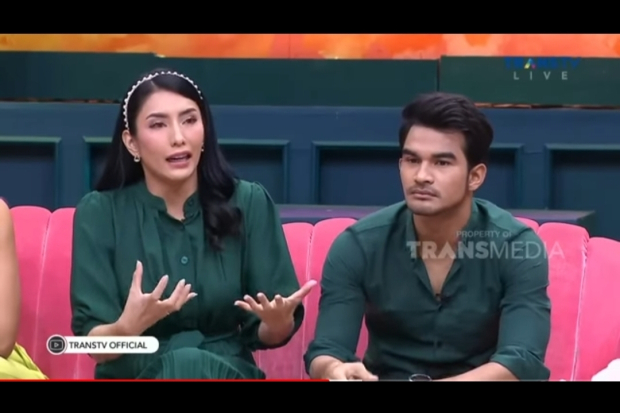 Tyas Mirasih dan Tengku Tezi