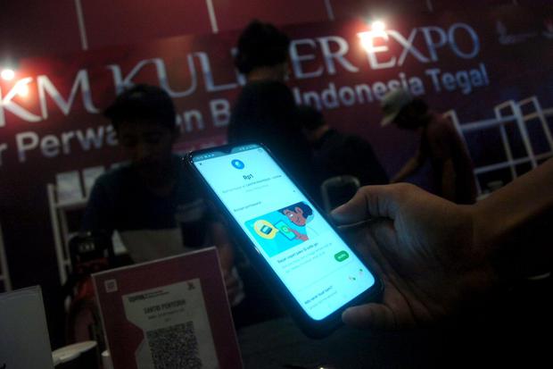 Digitalisasi di Indonesia tidak hanya menyangkut infrastruktur saja tetapi juga terkait upaya peningkatan literasi digital masyarakat.