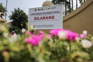 Satgas BLBI menyita aset milik dua bos Bank Asia Pacific, Setiawan Harjono dan Hendrawan Haryono, yang berlokasi di perumahan di Bogor