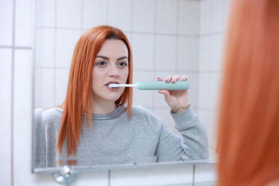 Ilustrasi cara menggosok gigi yang benar