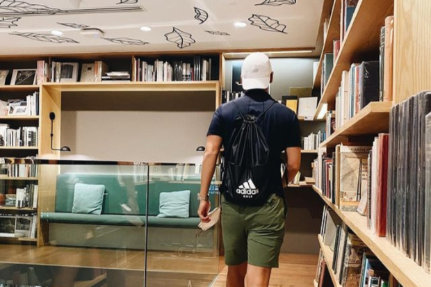 Potret bulan madu Maudy Ayunda dan Jesse Choi